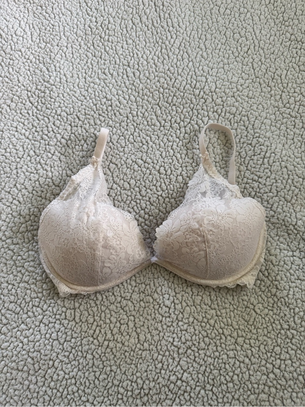 PINK Victoria's Secret White Lace Underwire Bra